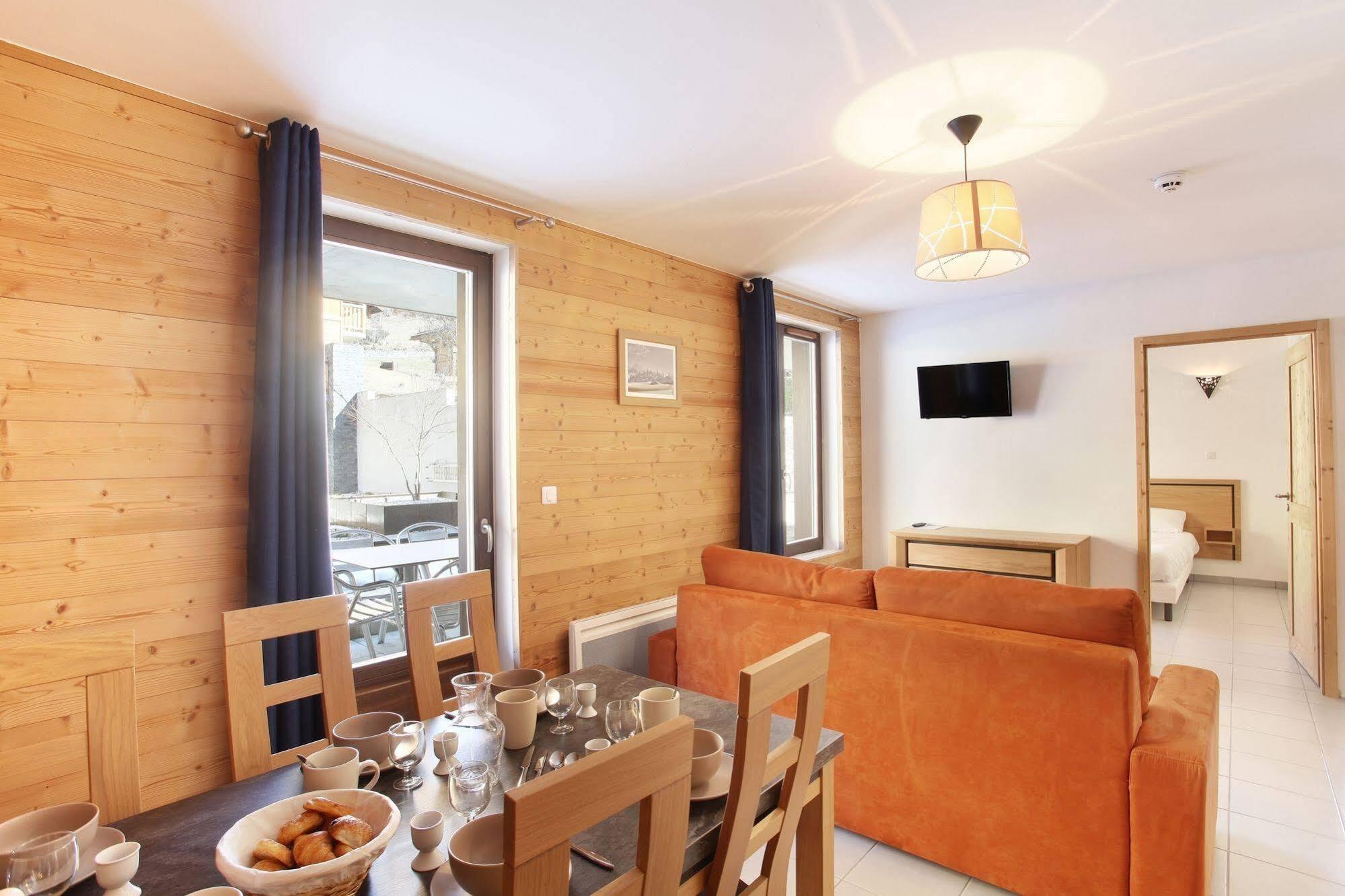 Residence Prestige Odalys Mendi Alde Ла-Клюза Екстер'єр фото